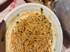 -肥肥虾庄·金牌油焖大虾(汉街SKP店)