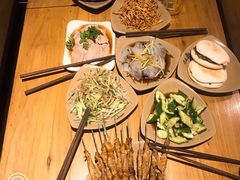 -亮亮面馆(经六路店)