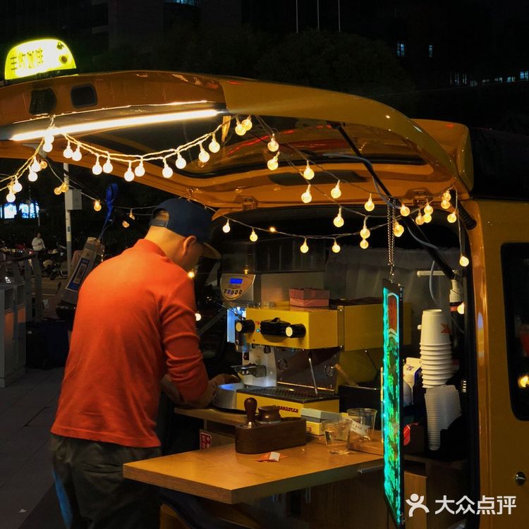 龙湖天街胡家闸河酒馆限定开启🔛，错过这次再等N年