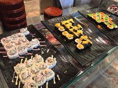 -飨食汇全日制餐厅·昆山皇冠假日酒店(九方店)