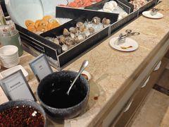 -大中华希尔顿酒店-念自助餐·嗨啤·小龙虾