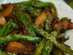 青椒回锅肉-柏合黄记豆腐皮饭店