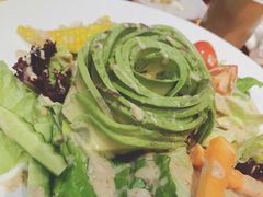 牛油果色拉-水之惠鲜鱼料理(王府大街店)