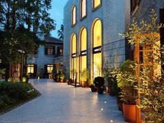 -常熟路(地铁站)