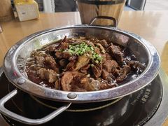 -大众跷脚牛肉馆·非遗传承单位(峨眉山店)