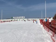 -华彬猛犸滑雪场
