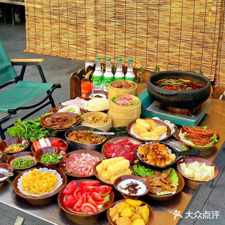 乌鲁木齐一口误终生的酸汤火锅🍲…juju好吃[流泪] 