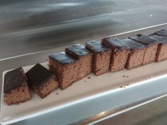 巧克力蛋糕-荣誉国际酒店-云顶旋转餐厅