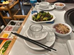 -鲁员外地锅鸡地锅鱼(古墩路店)