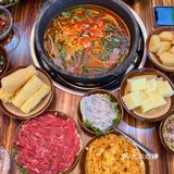 火遍贵州的红酸汤火锅在长沙也可以吃到了！