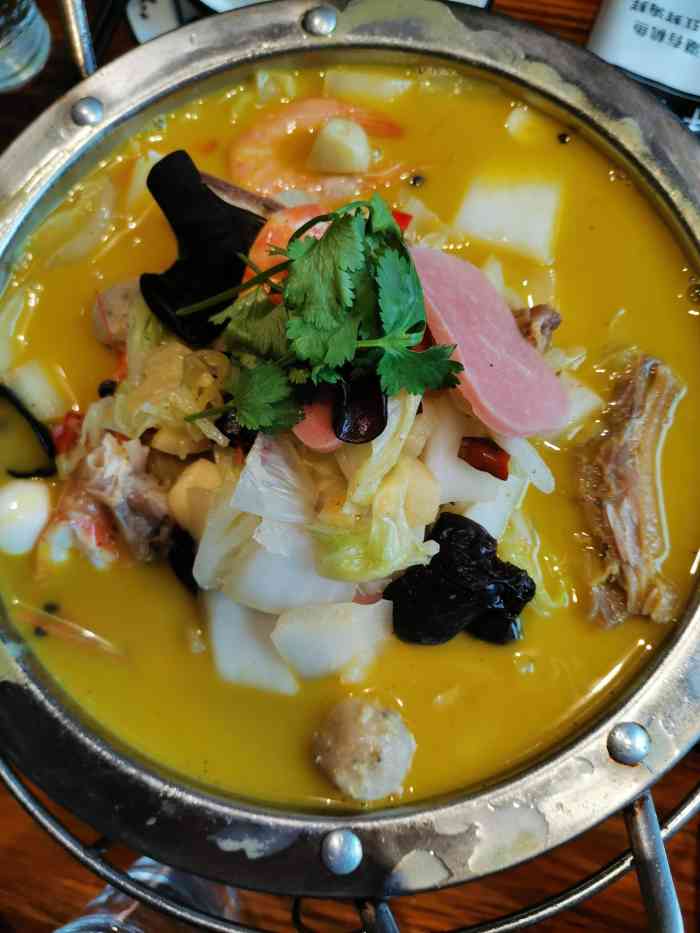 阿伍土菜馆(千味府)-"原来的阿五土菜馆,现在名字叫千味府,停车.