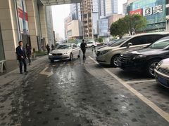 -苏宁广场-停车场
