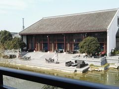 -梁鸿湿地丽笙度假酒店大堂吧