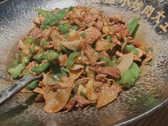 -费大厨辣椒炒肉(万家丽一店)