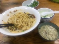 -牛八宝桂林米粉(八里庄店)