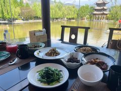 -丽江悦榕庄酒店-明月·雪山庭院餐厅