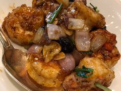 黑蒜大千爆虾球-北京四季酒店·采逸轩