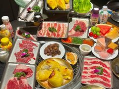 -何发发和牛烧肉·鳗鱼榴莲放题自助(乐峰广场店)