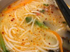 -云海肴·汽锅鸡·云南菜(天山百盛优客店)