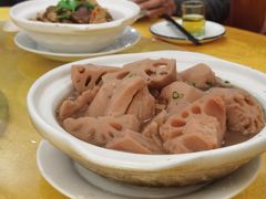 莲藕牛骨煲-品凤轩