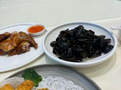 -万龙洲海鲜(大兴绿地缤纷城店)