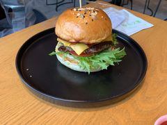 蘑菇培根牛肉堡-龙治汉堡(中华城店)