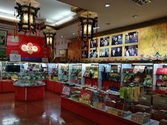 零售区-果仁张(食品街店)