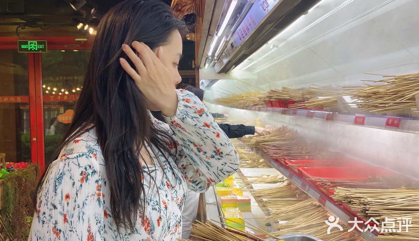火遍北京的串串火锅｜大串超过瘾，这也太上头了！