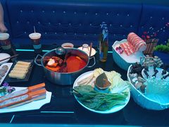 -唯爱KTV聚会餐厅(仙林东城汇店)
