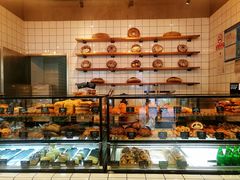 面包甜点陈列柜-81BAKERY(大学路店)