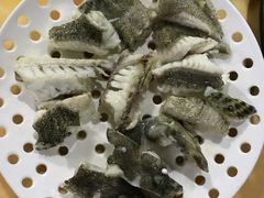 -覃记海鲜美食餐厅