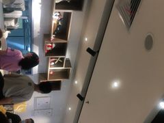 -满记甜品(巴黎春天宝山店)