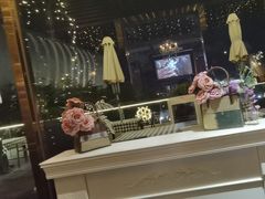 -卡普里披萨·牛扒·下午茶