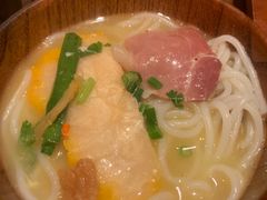 -银米·云南传统过桥米线(双廊黑金冠店)