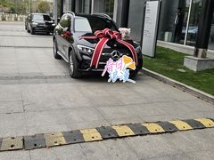 -上海星瀚奔驰4S店(红柳路店)