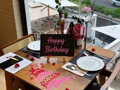 -Mark&Mars Restaurant