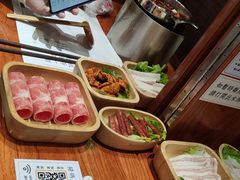 -独食火锅·半米屋台(直营总店)