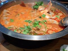 -野山舂·贵州现舂酸汤火锅(鸿通城店)