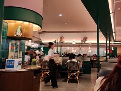 -芭莉与彩虹西餐厅(成都合生汇店)