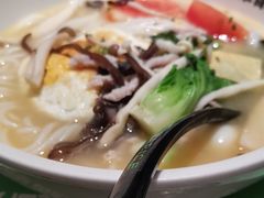 -蒙自源米线大王(东站店)