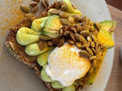 牛油果吐司-BOR Eatery(安福路店)