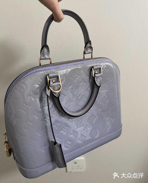 小飞侠奢侈品回收 寄卖 养护(宝山宝龙广场店)图片