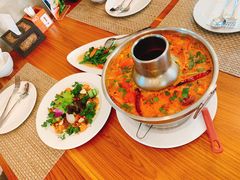 -Chom Cafe and Restaurant