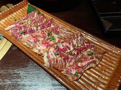 -山川小町·极番烧肉(新地假日广场店)