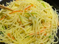 酸辣土豆丝-叶派龙虾•招牌香辣蟹·海鲜(中海国际店)