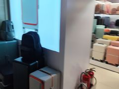 -燕莎奥特莱斯购物中心