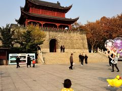 -巴陵广场