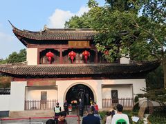 -汇龙潭