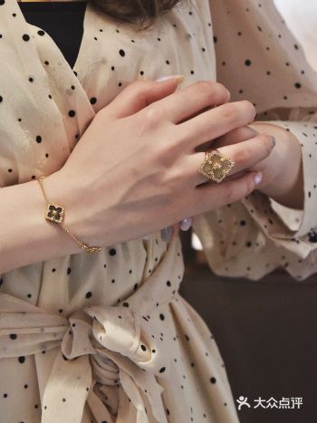 把一辆车带在手上是什么感觉?行走的rmb