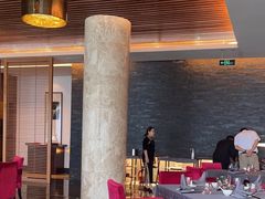 -粤尚腾香居中餐厅(首都机场希尔顿店)